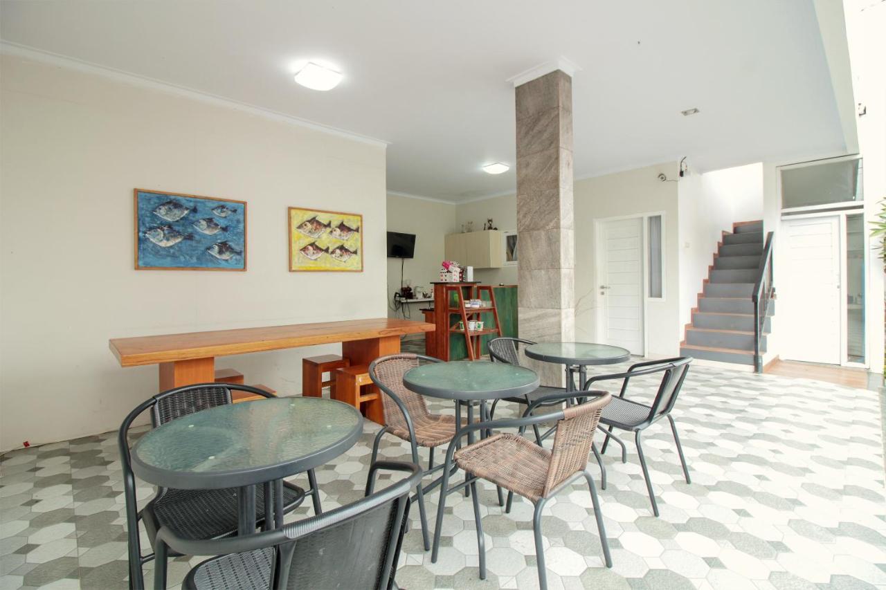 Oyo 396 Tibrae Residence Syariah Лембанг Екстер'єр фото